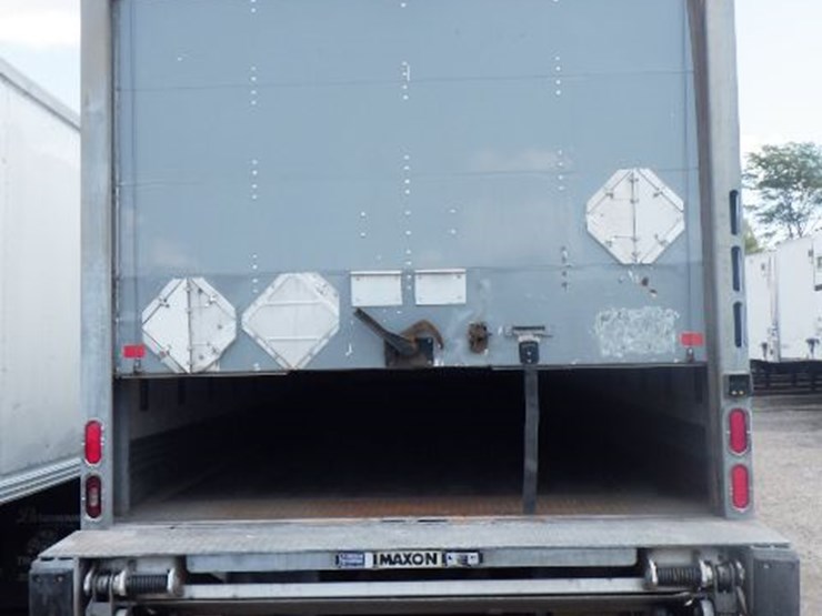 2020-peterbilt-348-image-9