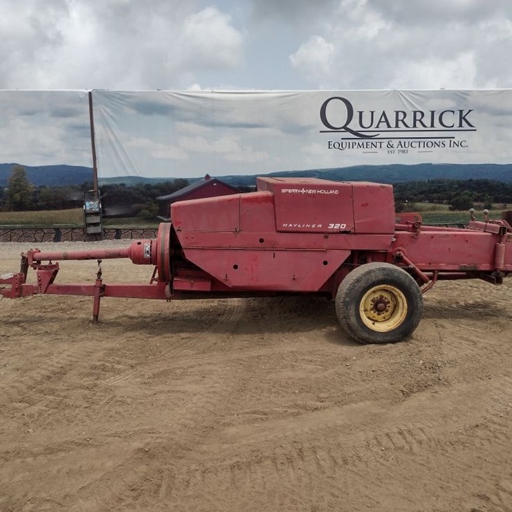 NEW HOLLAND 320
