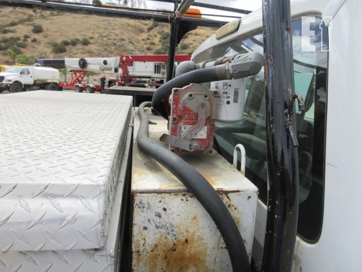 2014-ford-f250-xl-image-16