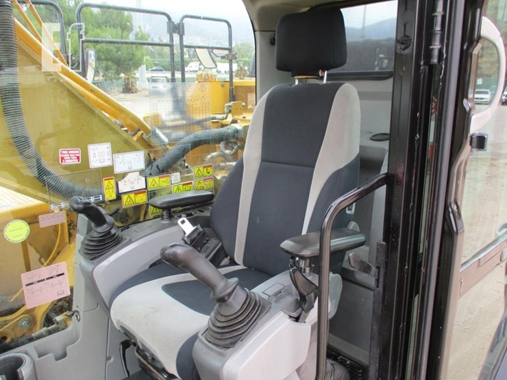 2015-caterpillar-336fl-image-9