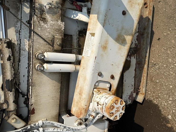 mobil-athey-street-sweeper-8401-image-16