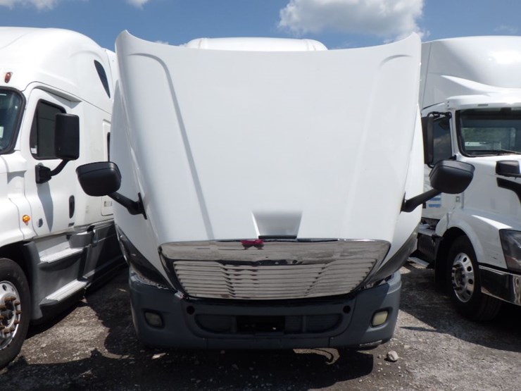 2016-freightliner-cascadia-125-evolution-image-27