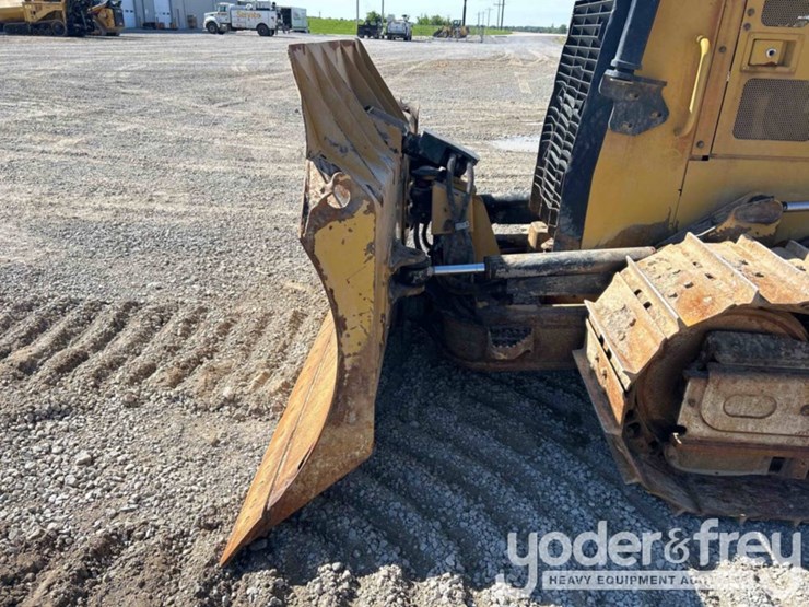 2017-caterpillar-d5k2-xl-image-8