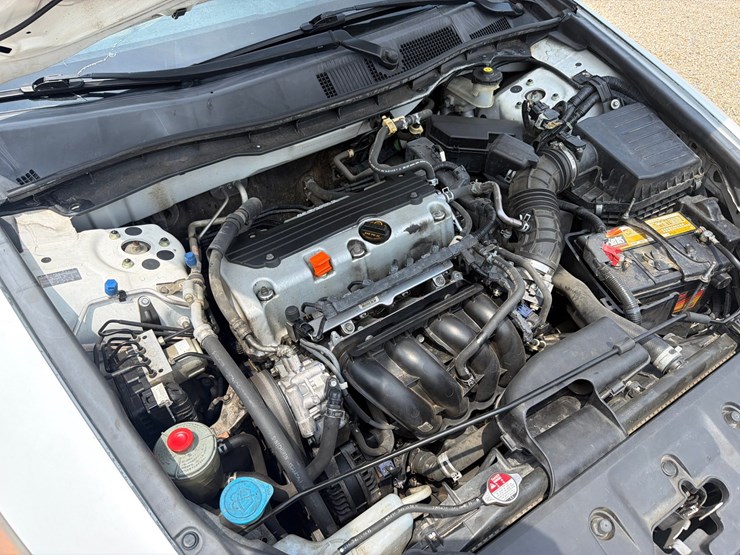 #36586-•-2012-honda-accord-image-11