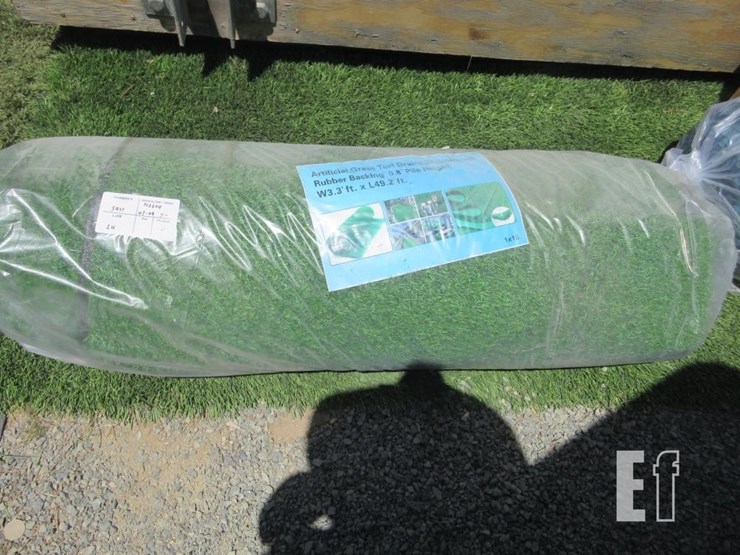 3.3'-x-49.2'-artificial-turf-roll-image-1