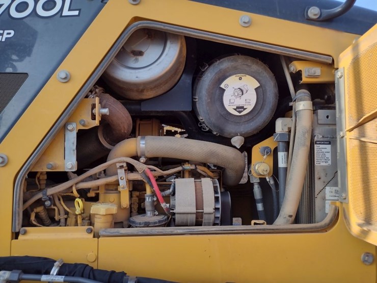 deere-700l-lgp-image-35