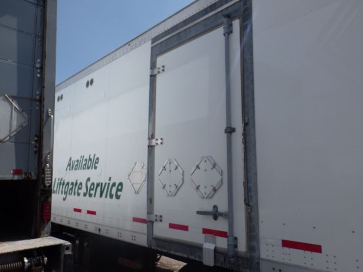 2016-peterbilt-220-image-12