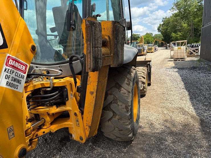 jcb-3cx14-image-13