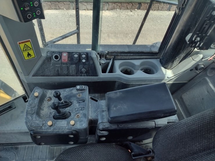 caterpillar-982m-image-9