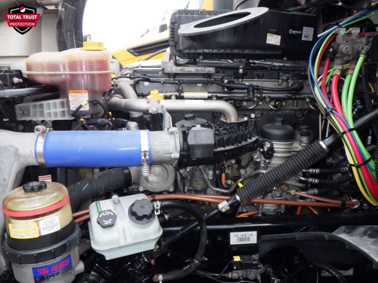 2022-freightliner-cascadia-126-image-23