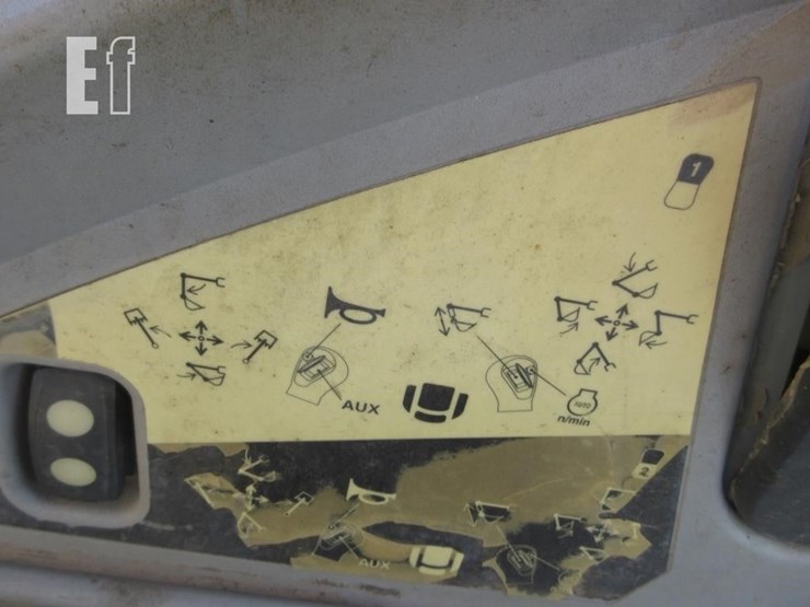 2013-caterpillar-420f-image-18