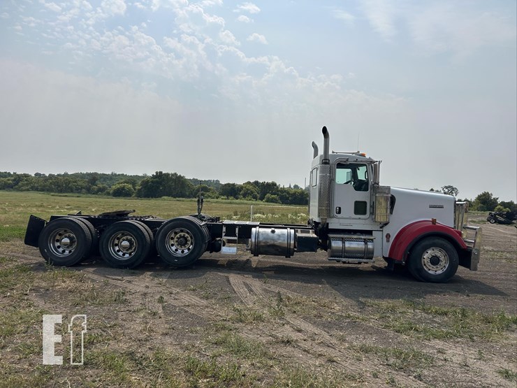 2007-kenworth-w900-image-4