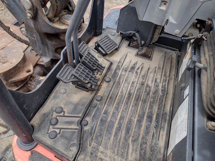 kubota-kx057-4-image-12