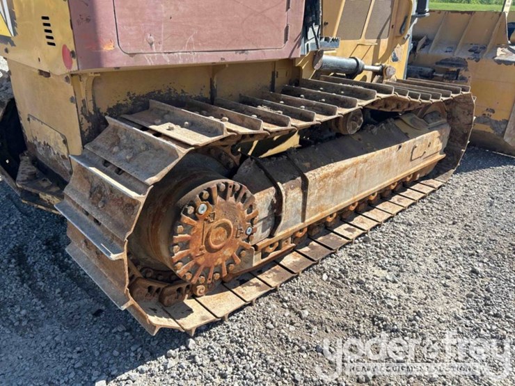 2017-caterpillar-d5k2-xl-image-14