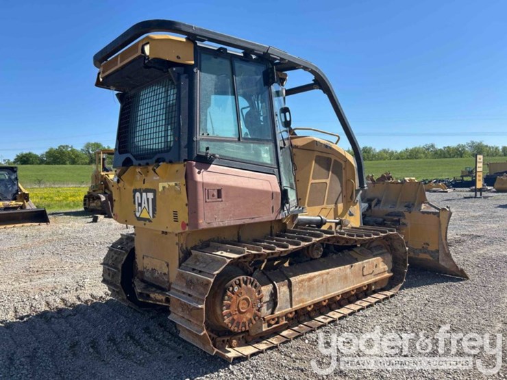 2017-caterpillar-d5k2-xl-image-3