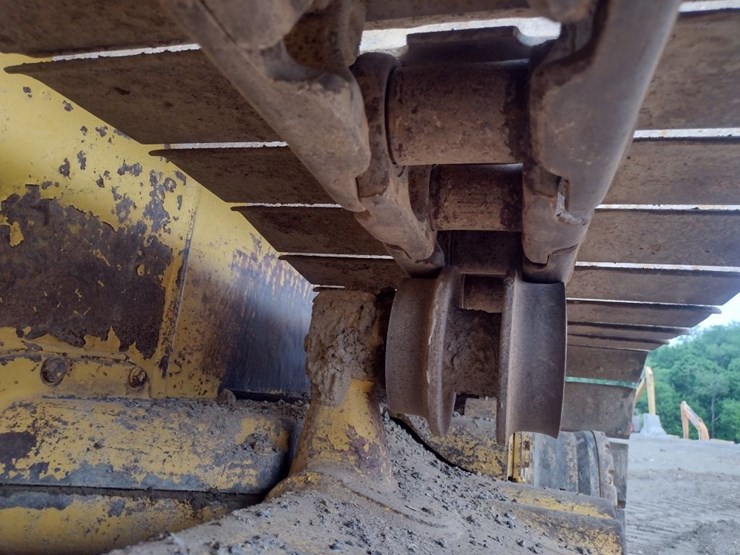 komatsu-d51pxi-22-image-15