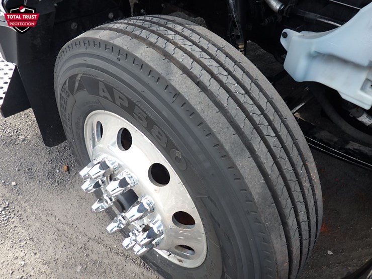 2024-kenworth-t680-image-25