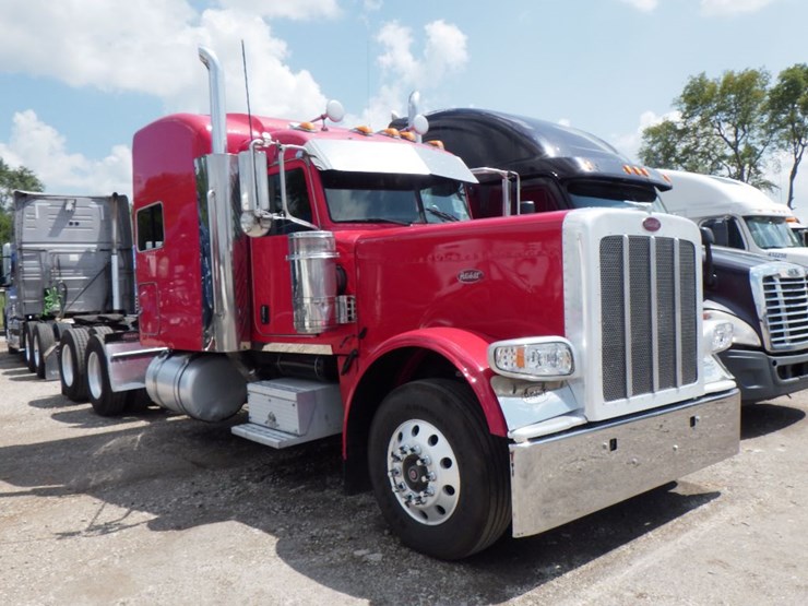 2012-peterbilt-389-image-3