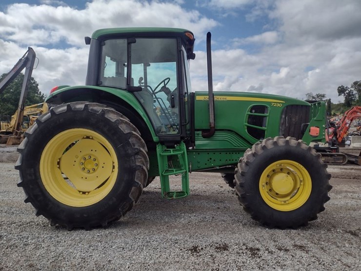 john-deere-7230-image-3