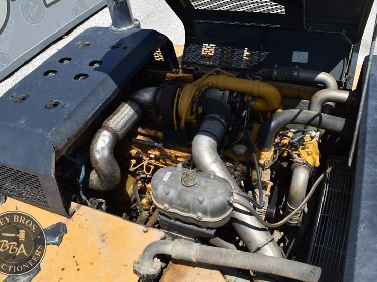 2016-deere-350g-lc-image-47