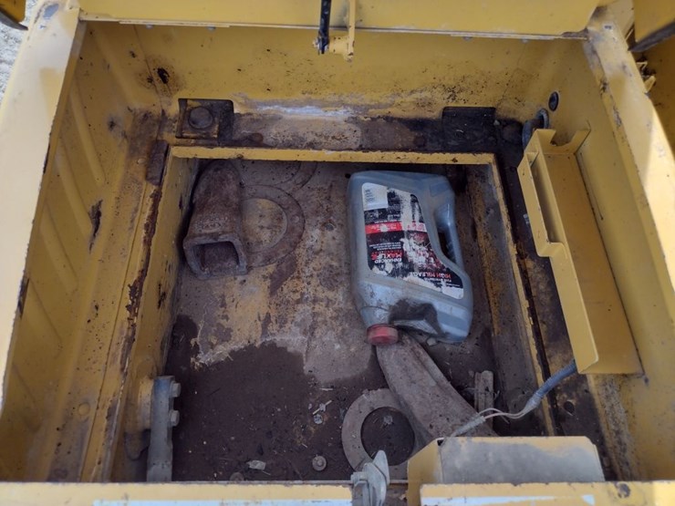 2007-deere-270d-lc-image-36