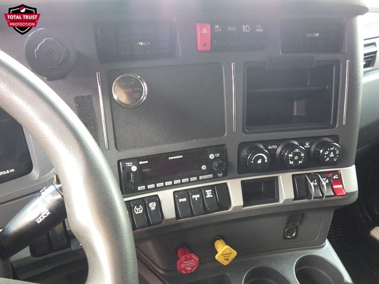 2024-kenworth-t680-image-24