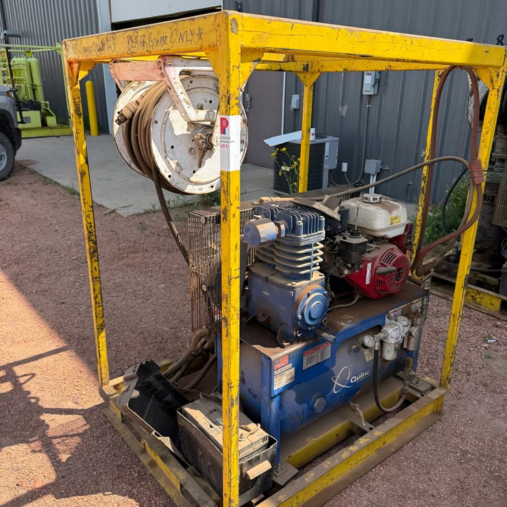4.6’ x 4.6’ QUINCY MOD G213H30HCB COMPRESSOR SKIDDED W/ (2) BBLS OF CERTIFIED GREASE