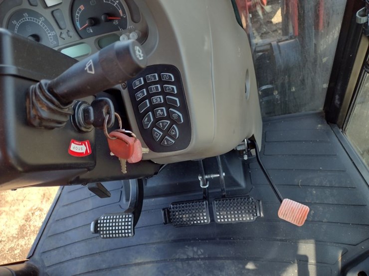 case-ih-farmall-95u-image-9