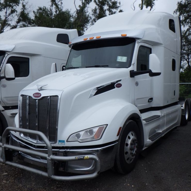 2022 PETERBILT 579