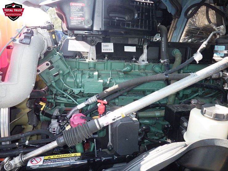 2026-volvo-vnl840-image-26