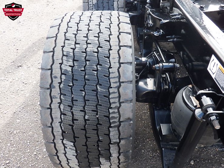 2024-kenworth-t680-image-14