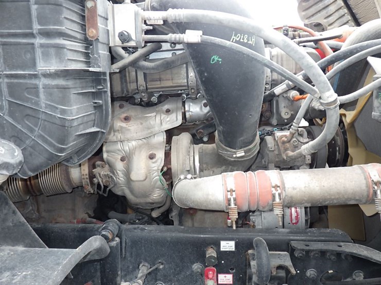 2017-freightliner-cascadia-125-image-30