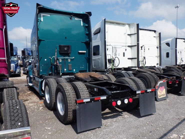 2020-kenworth-t680-image-12