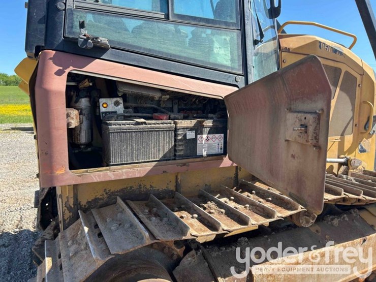 2017-caterpillar-d5k2-xl-image-17