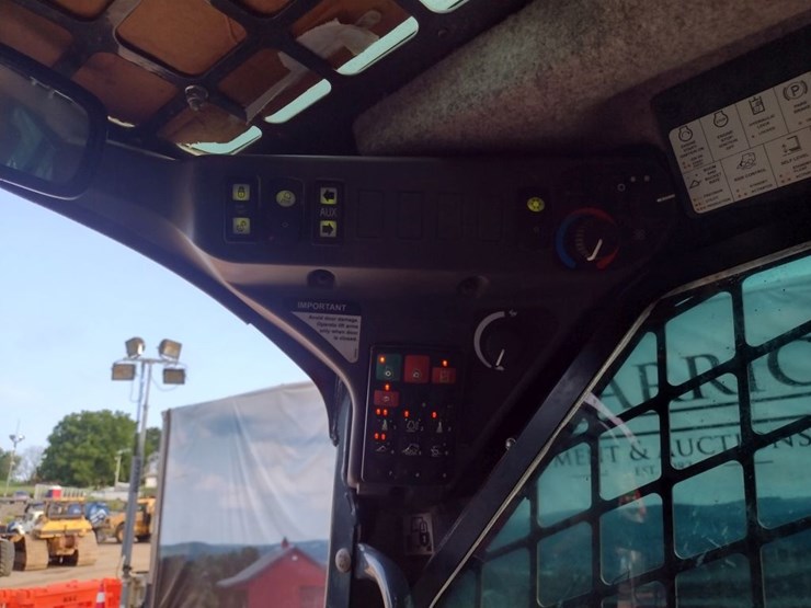 deere-333g-image-8