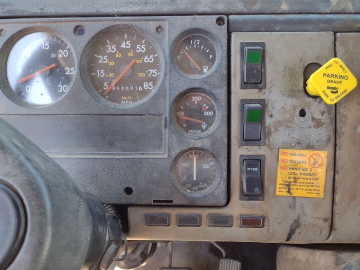 freightliner-fl80-image-8