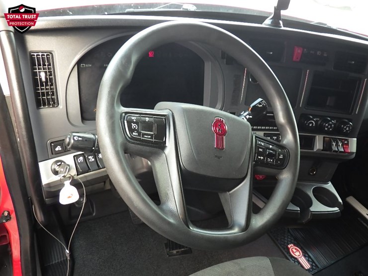 2024-kenworth-t680-image-22