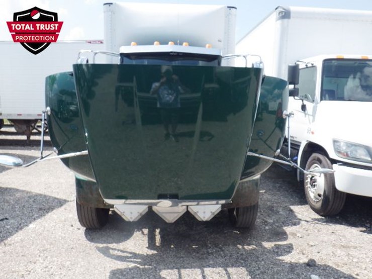2019-peterbilt-348-image-21
