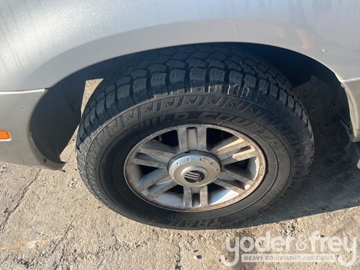 2001-mercury-mountaineer-image-12