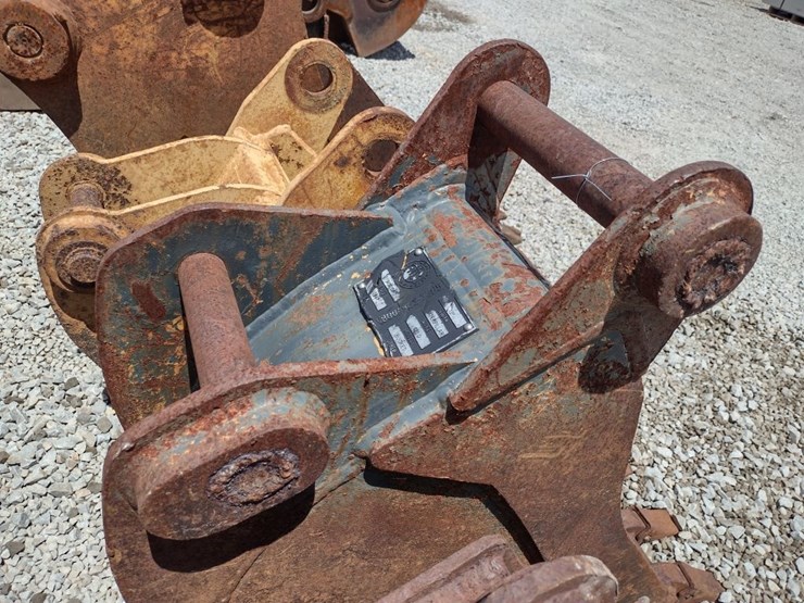 caterpillar-420d-image-3