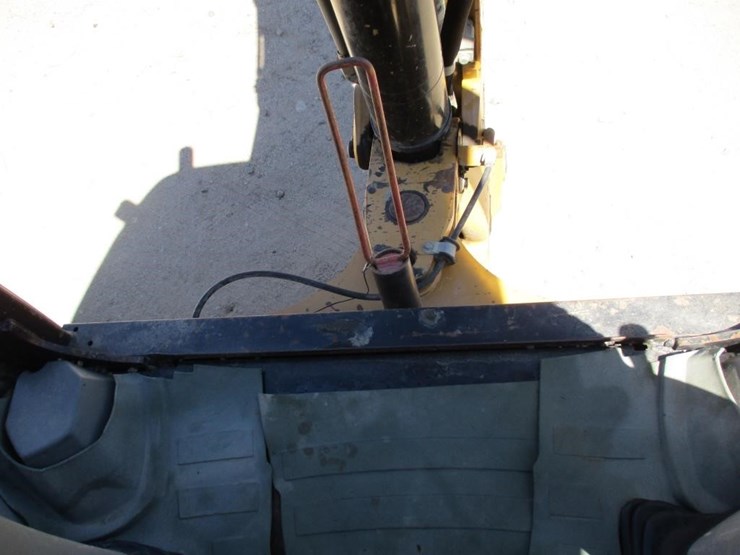2010-caterpillar-420e-image-16