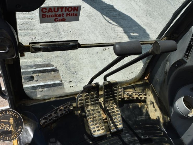 2016-deere-350g-lc-image-59