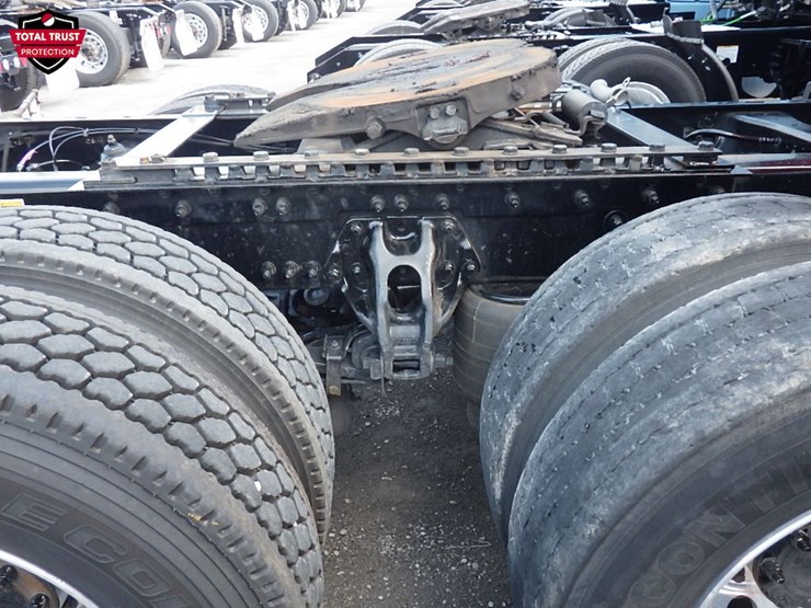 2025-kenworth-t680-image-14