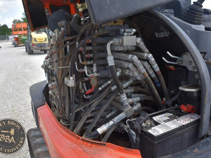 2019-kubota-kx057-4-image-44