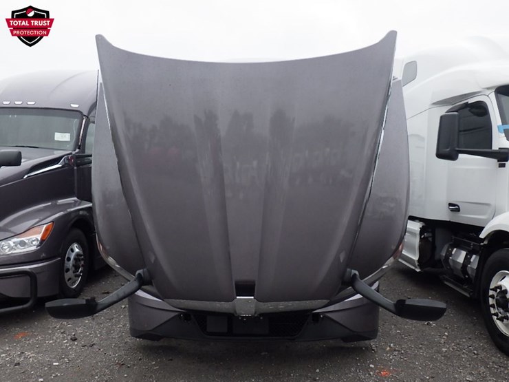 2023-kenworth-t680-image-31