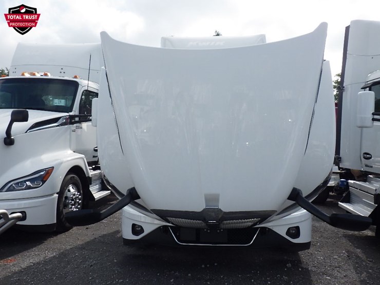 2024-kenworth-t680-image-24