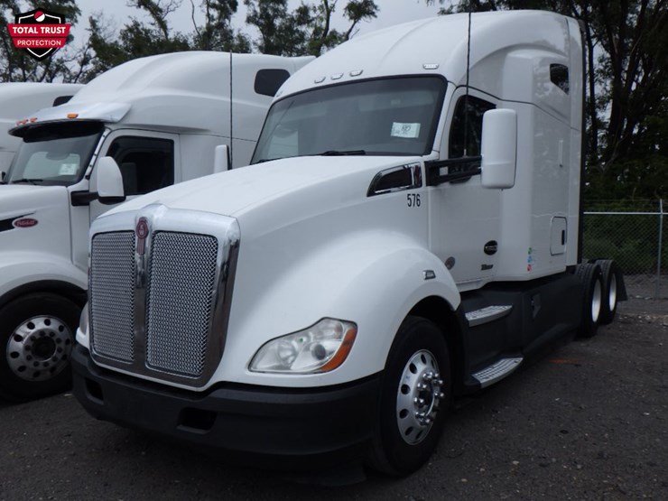 2022-kenworth-t680-image-1