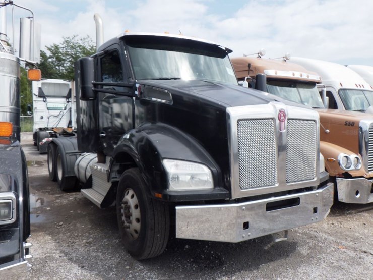 2015-kenworth-t880-image-3