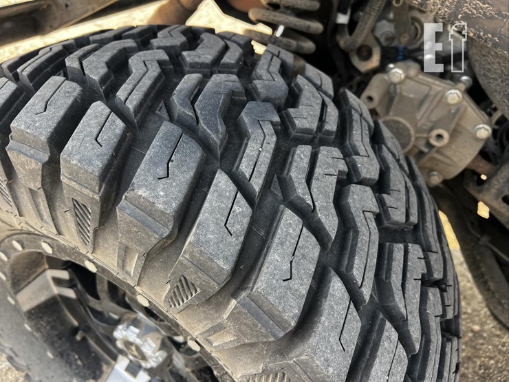 2025-john-deere-gator-xuv-835r-image-21