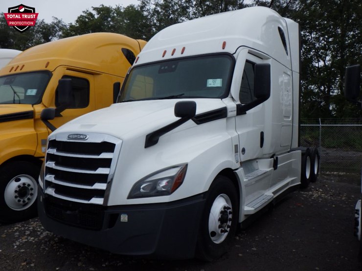 2022-freightliner-cascadia-126-image-1